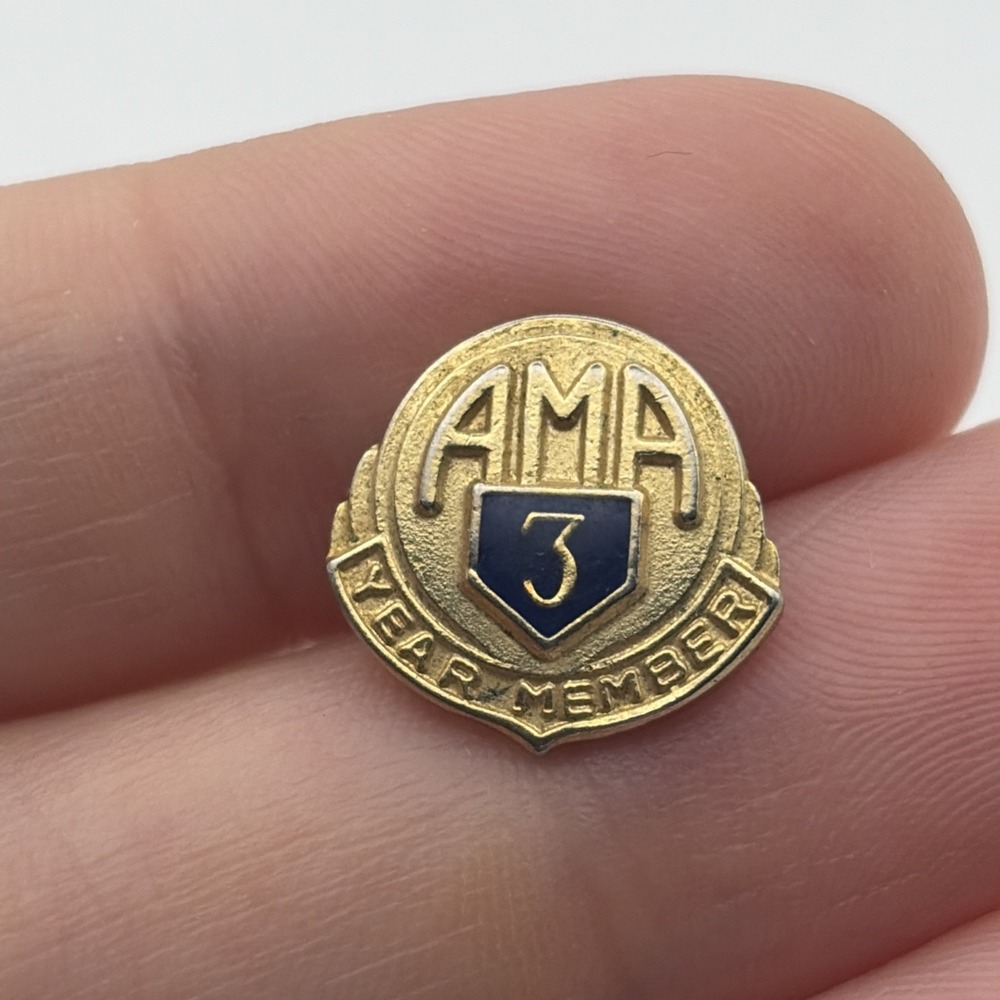 AMA American Motorcyclist Association 3 Year Member Gold Tone Lapel Hat Pin
